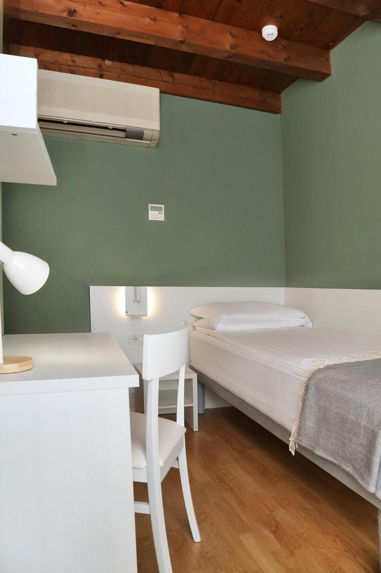 Albergo All'Ancora Garda  Kültér fotó