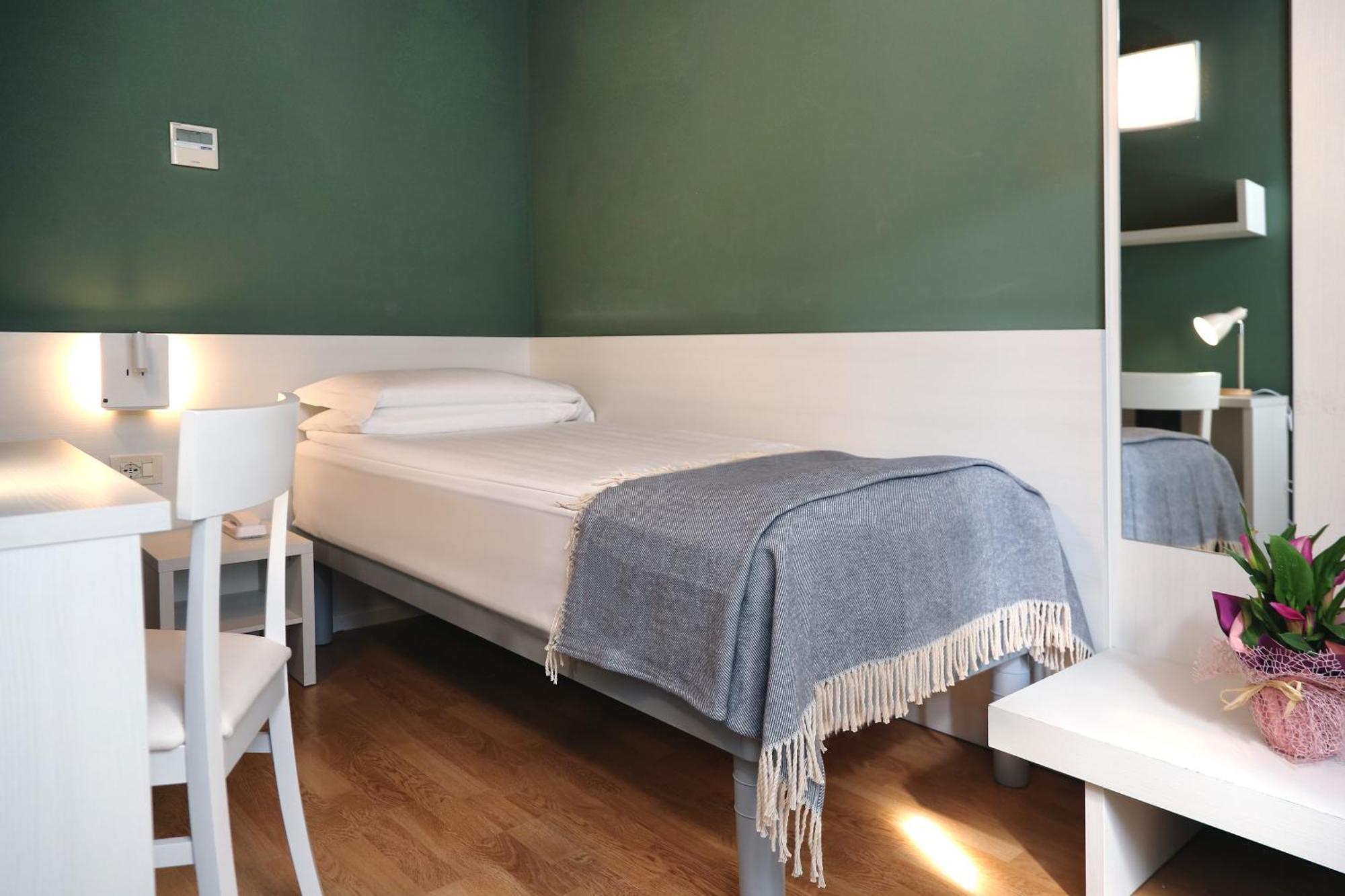 Albergo All'Ancora Garda  Kültér fotó