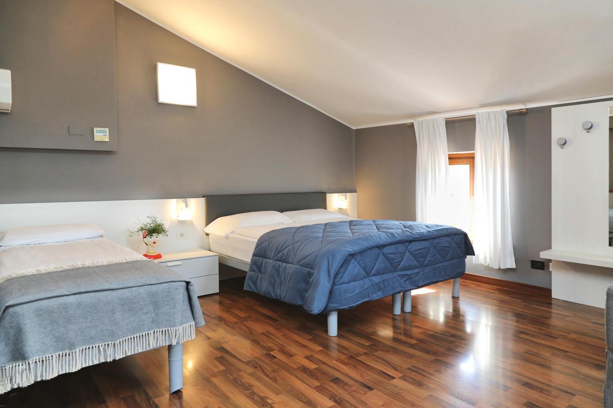 Albergo All'Ancora Garda  Kültér fotó